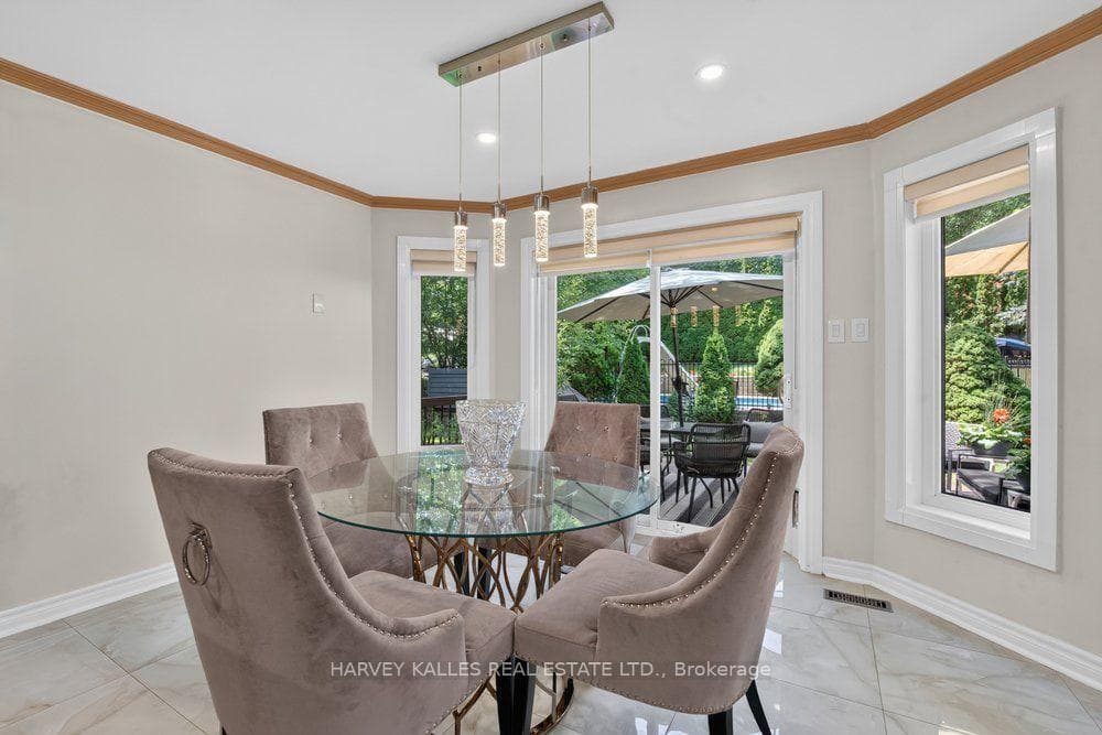 898 Stonehaven Avenue photo 15