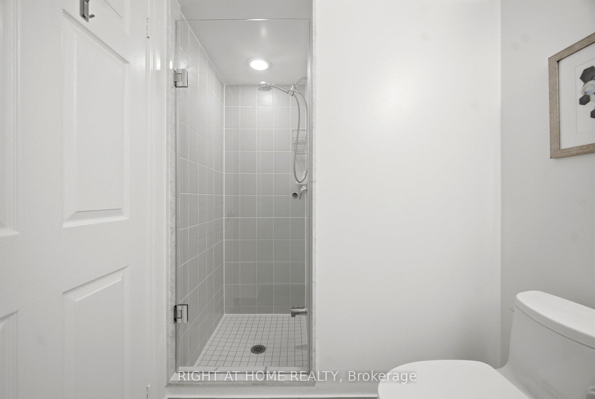 19 Grand Trunk Crescent Unit #2511 photo 32