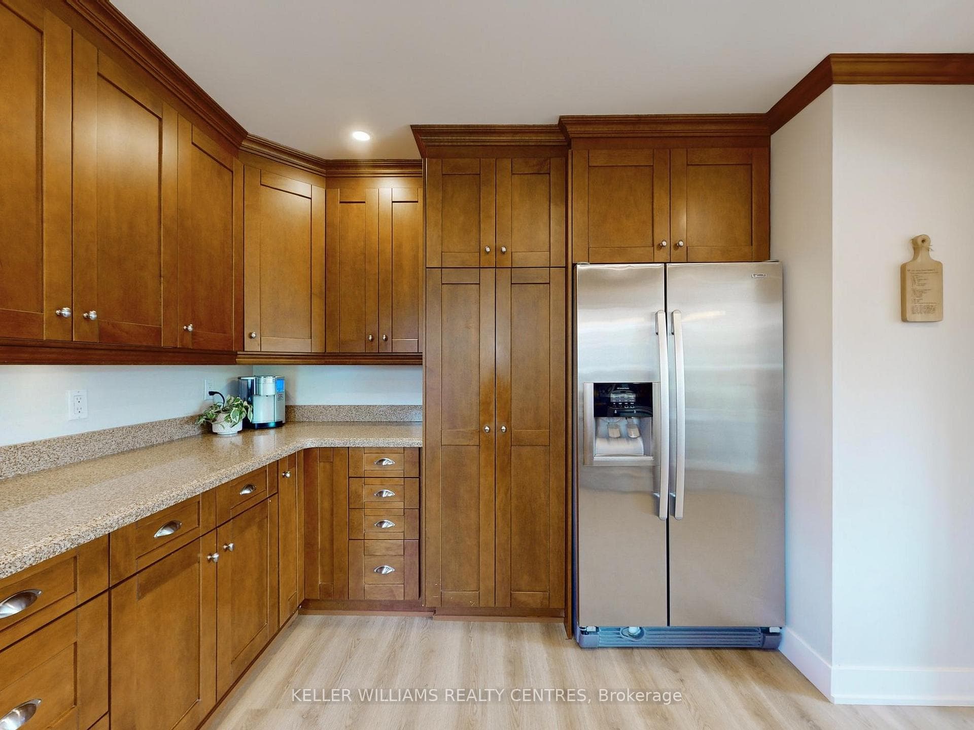 16 Devins Drive photo 13