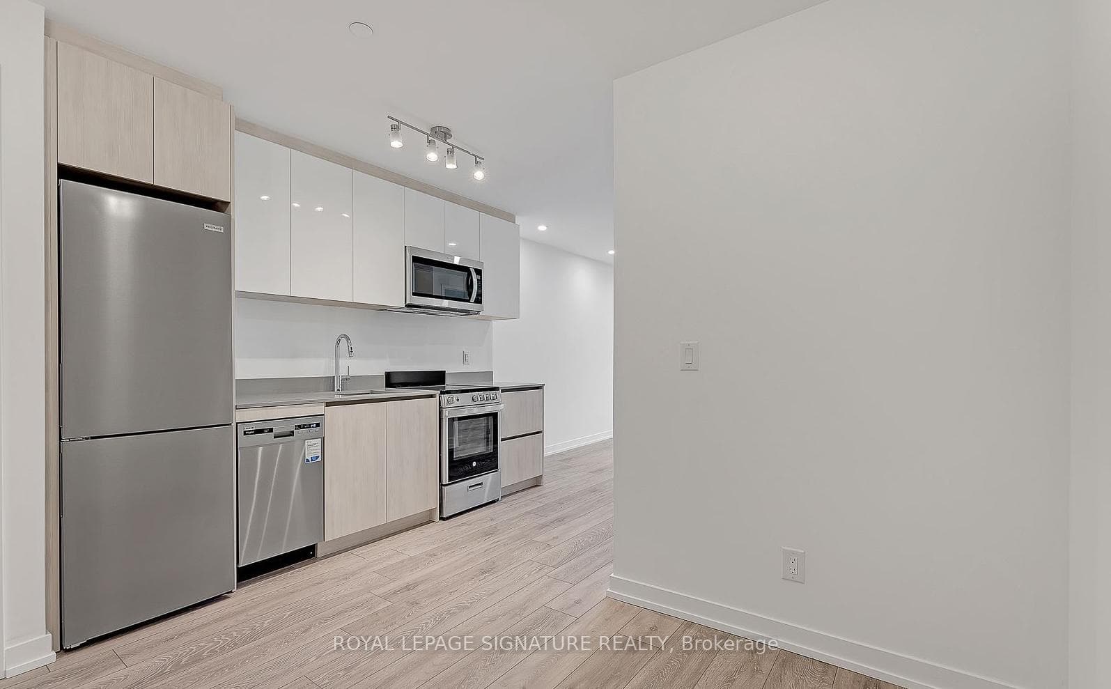 3100 Keele Street Unit 310 photo 13