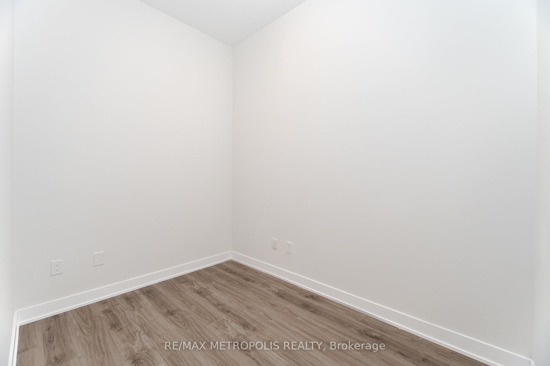 430 Square One Drive Unit 405 photo 22