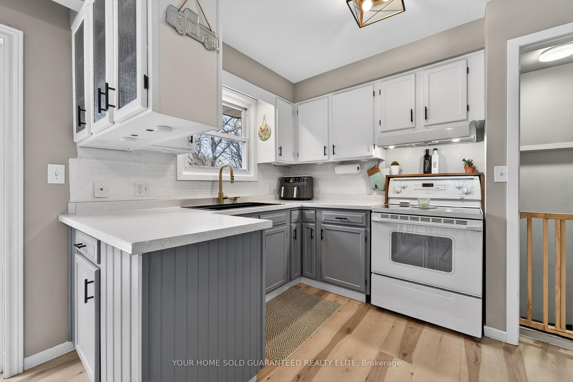 79 Prince Charles Drive photo 8
