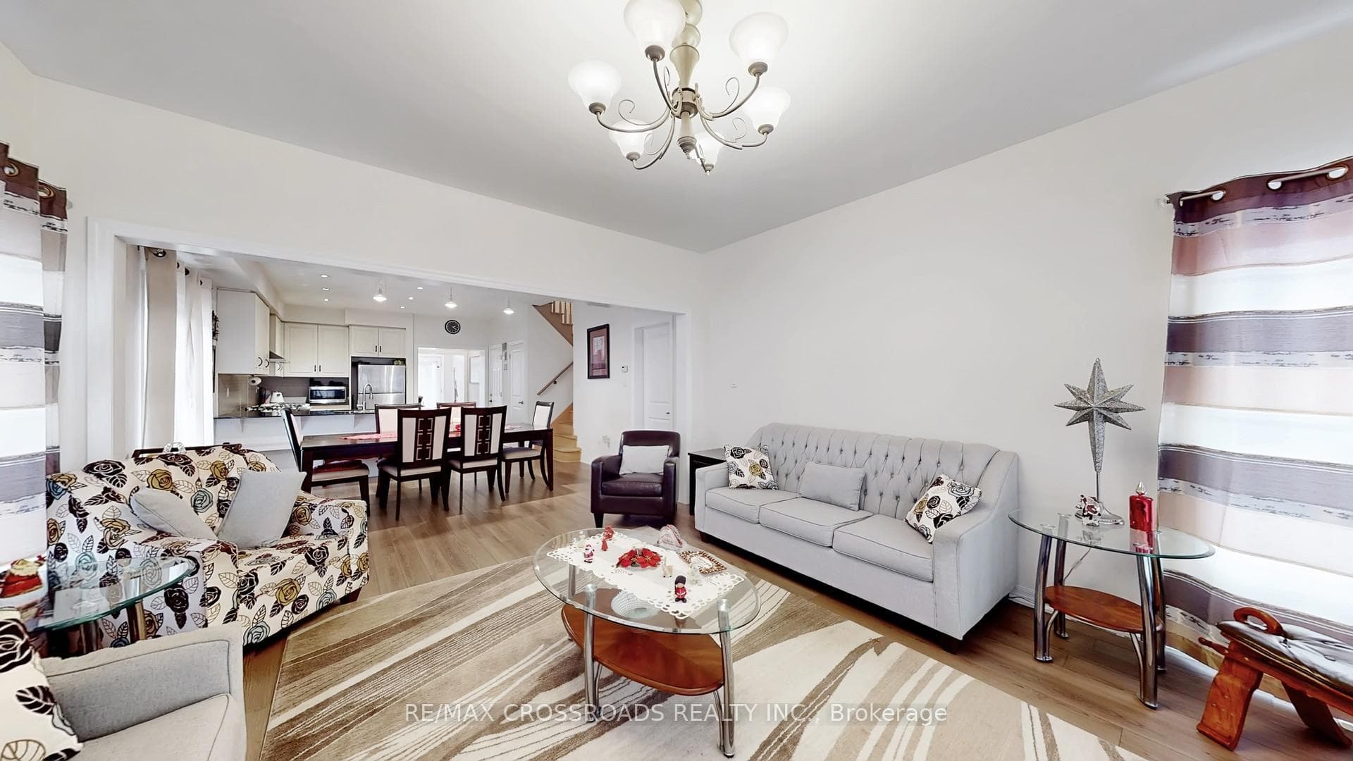 56 Dominion Crescent photo 6