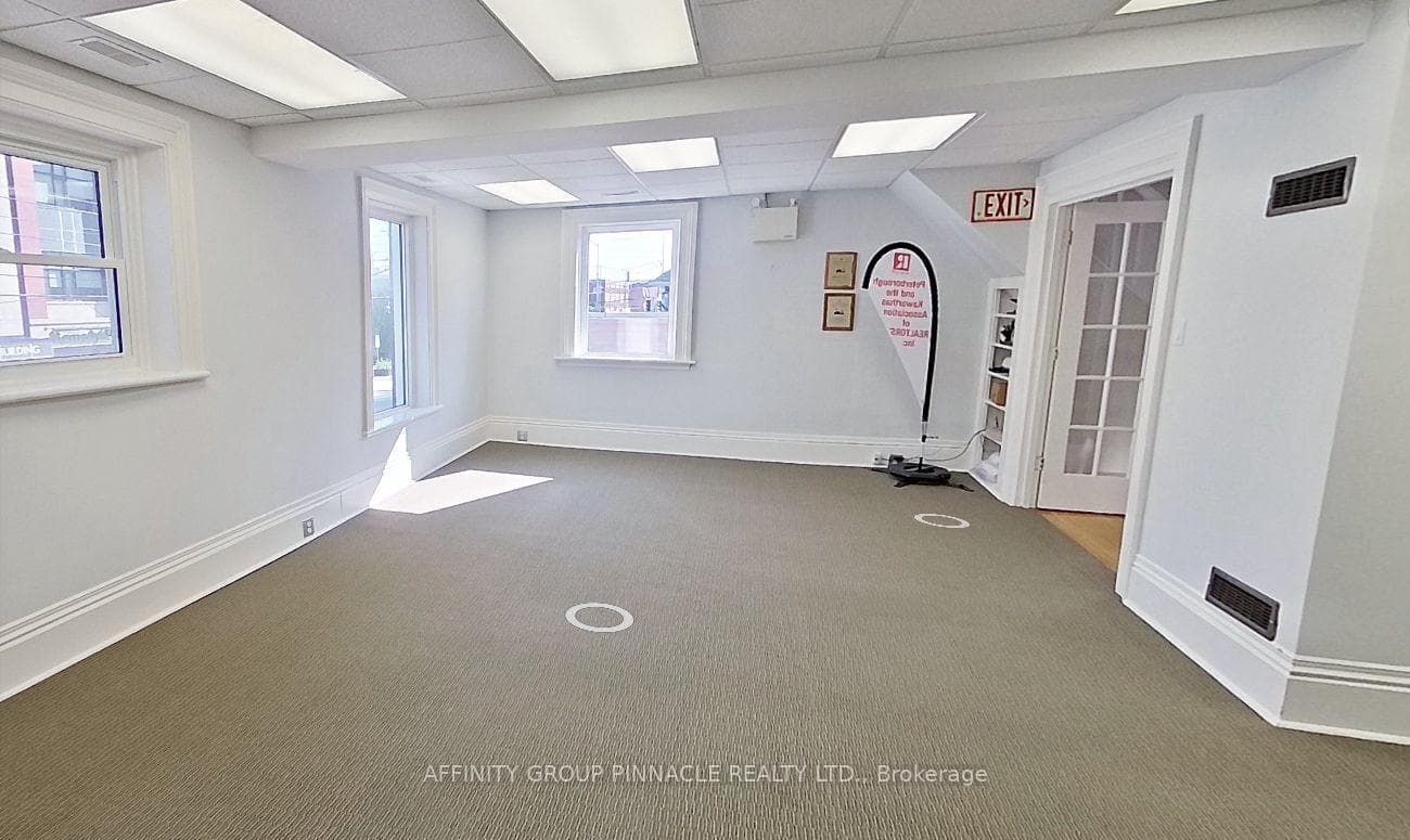 273 Charlotte Street Unit UPPER photo 2
