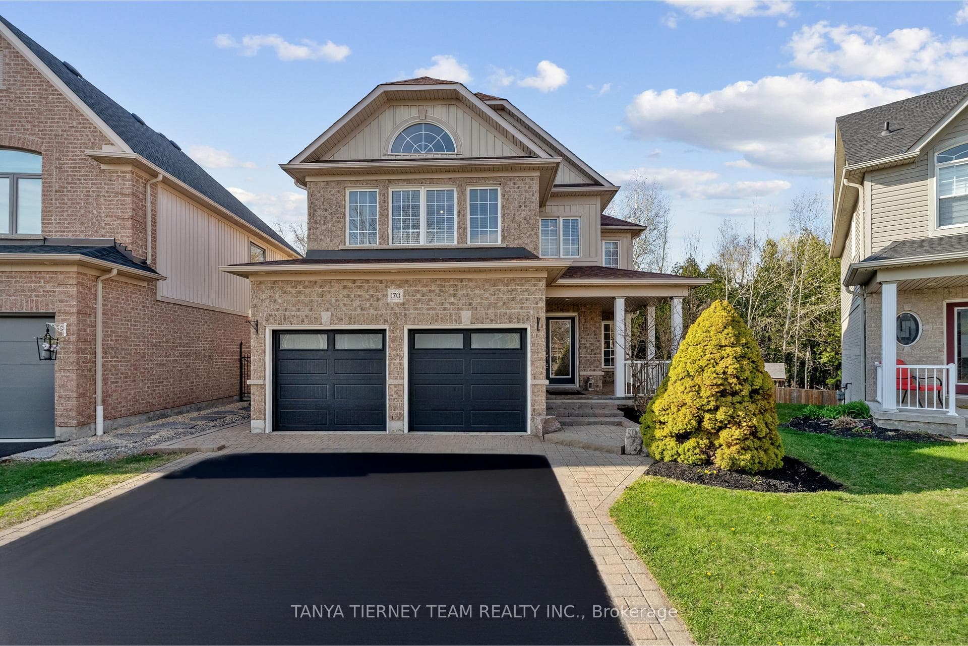 170 Sleeman Square photo 5