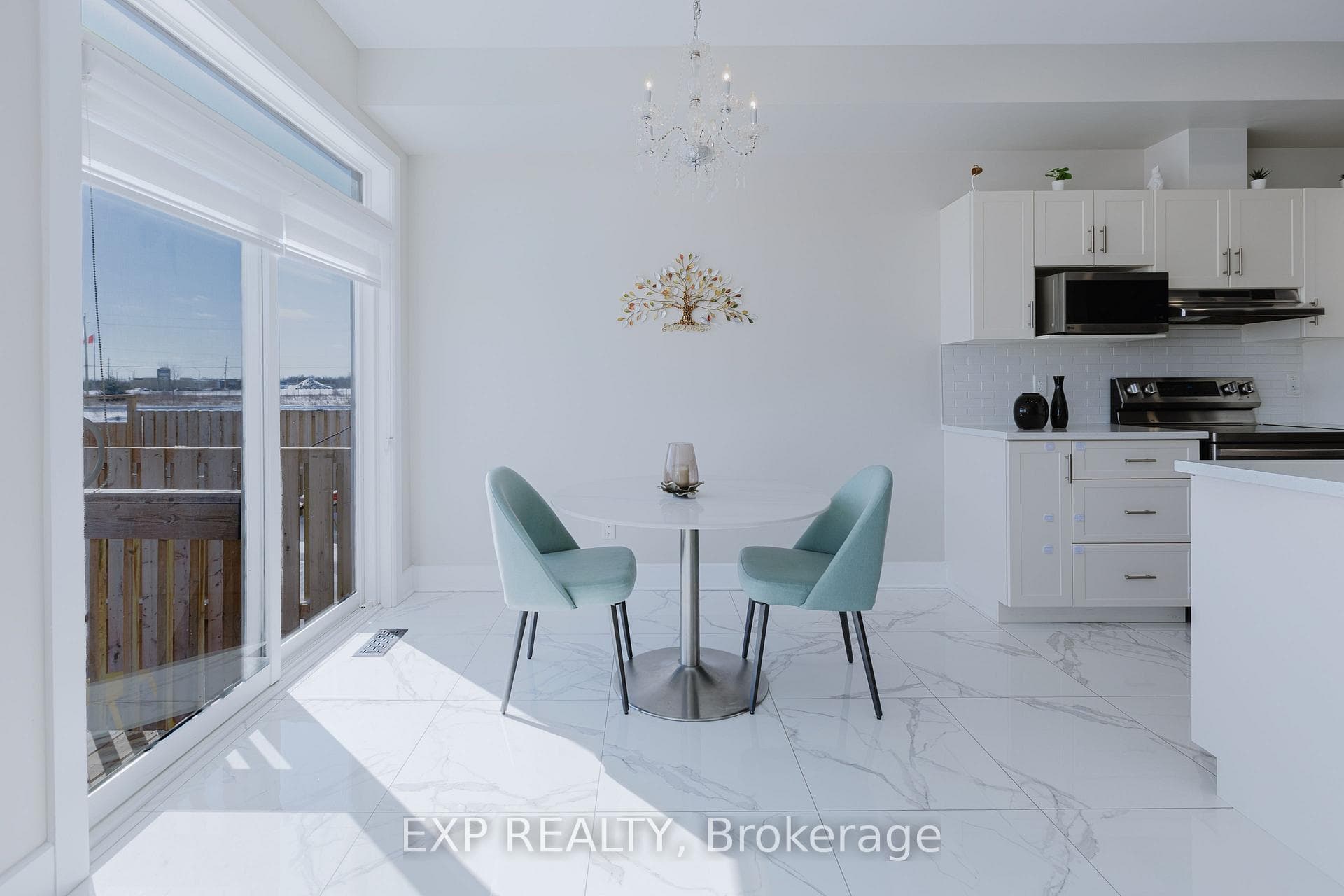 54 Hurdis Way photo 13