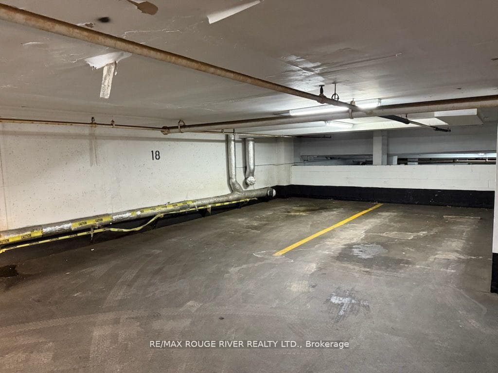 5795 Yonge Street Unit 1002 photo 25