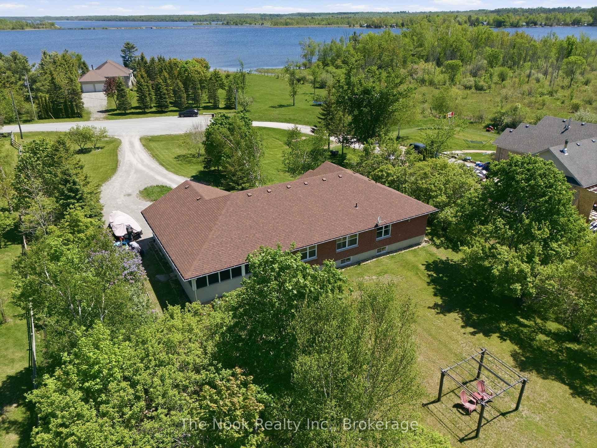 4 McGillivray Lane photo 42