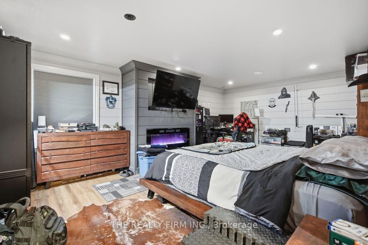 808 Elginfield Road photo 14