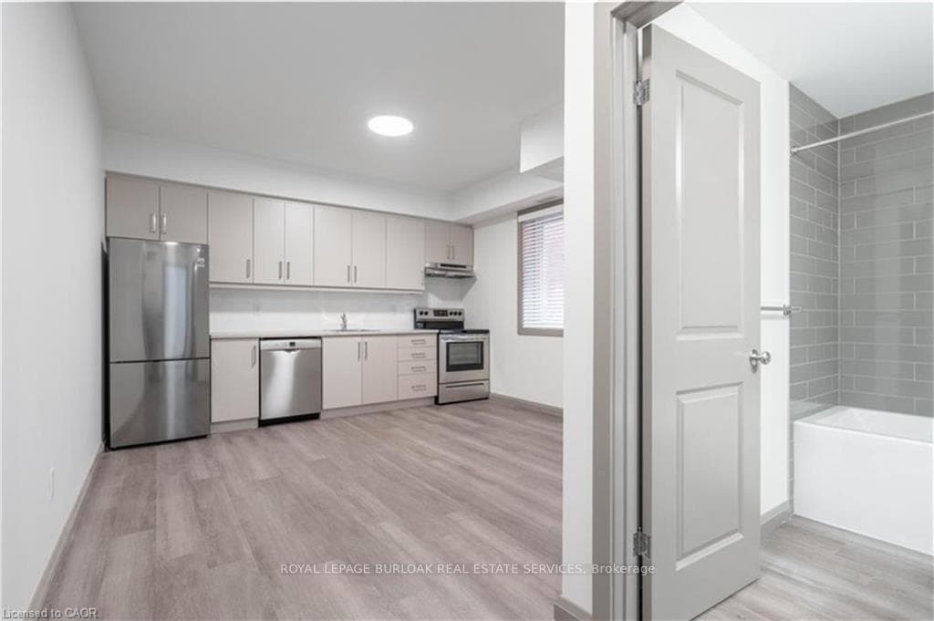 36 Grant Avenue Unit 2B photo 5