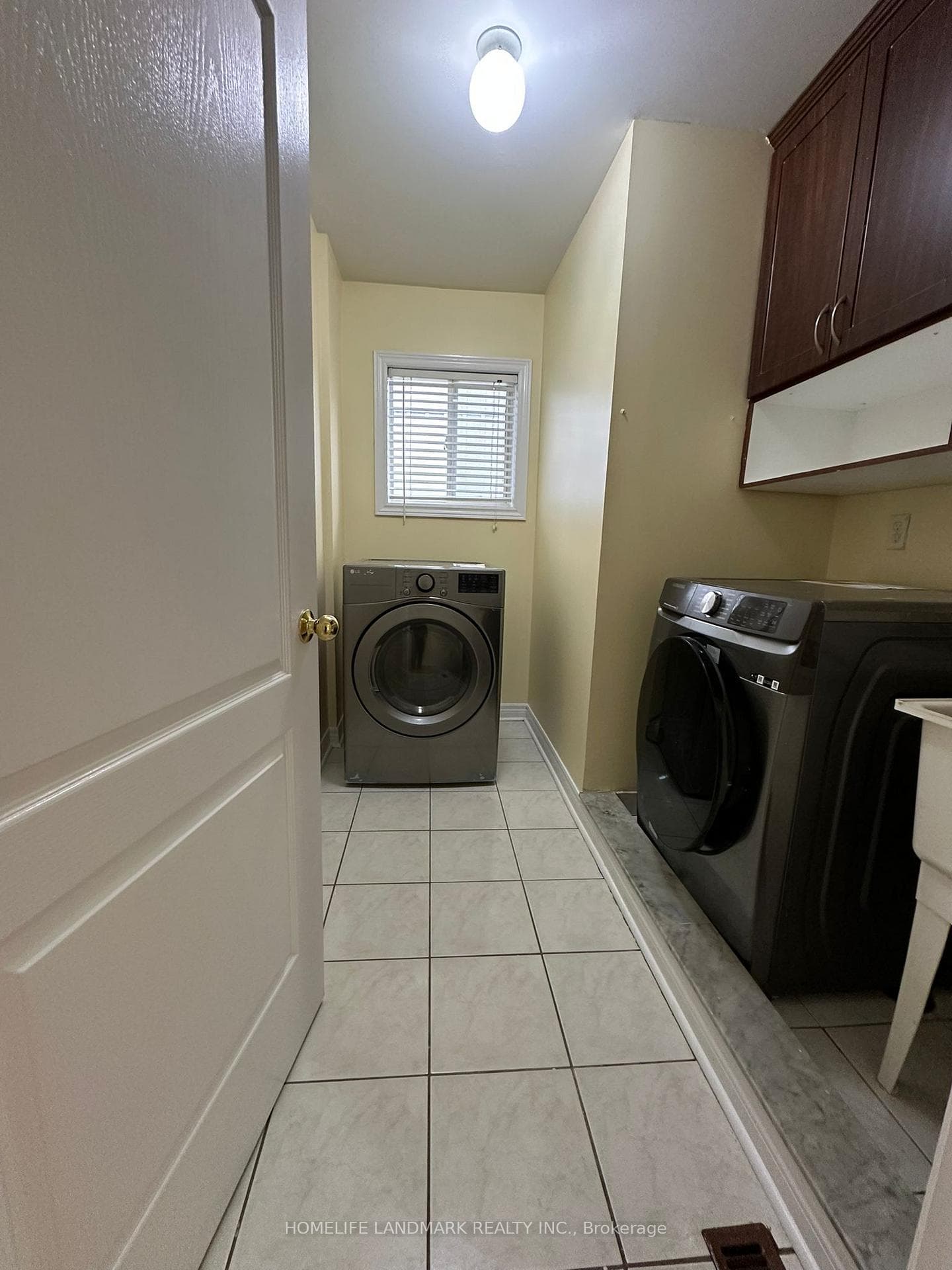 544 Matisse Place photo 11