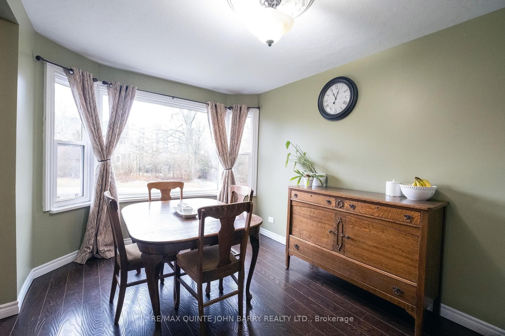 42 McGill Street photo 14
