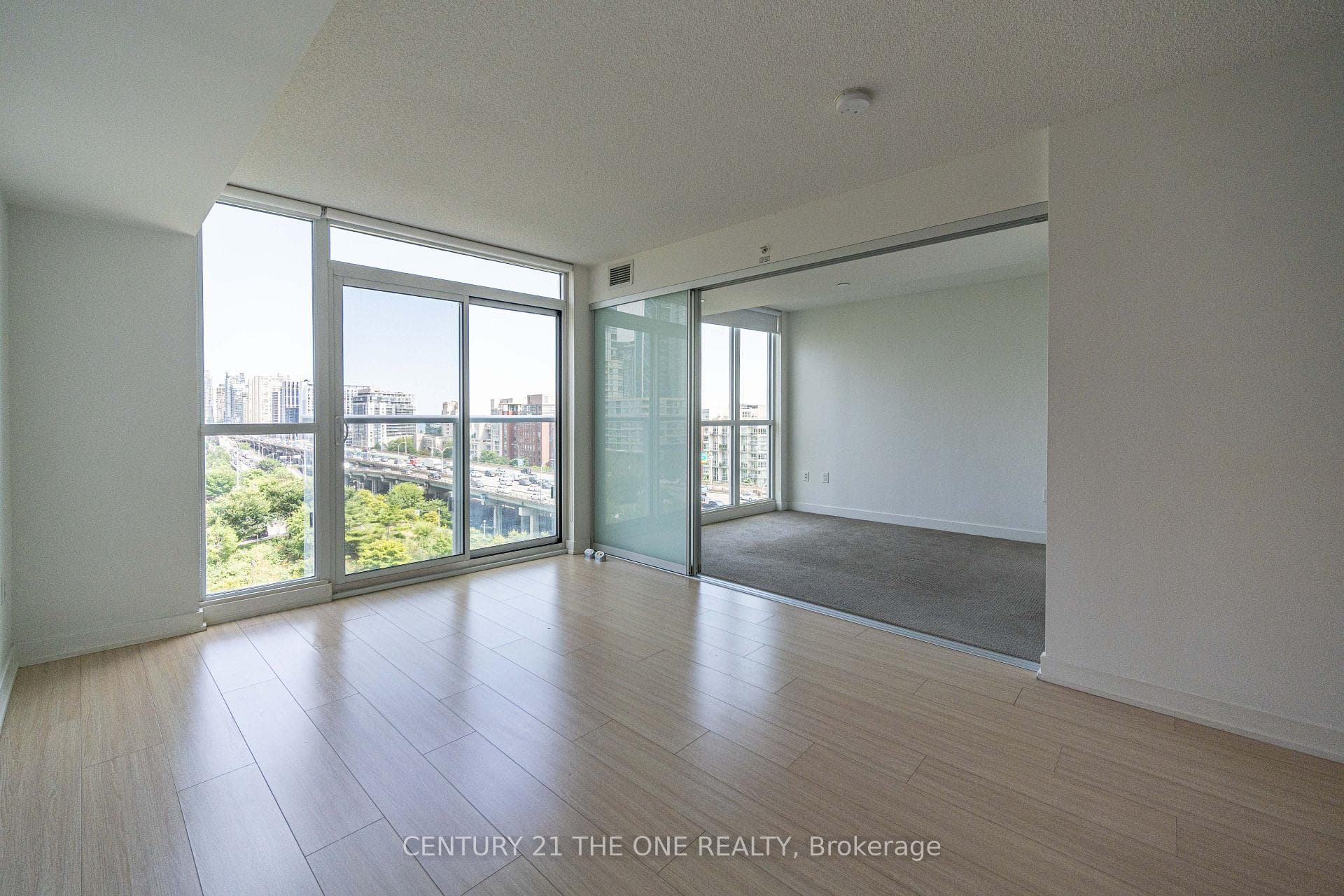 75 Queens Wharf Road Unit 1003 photo 7