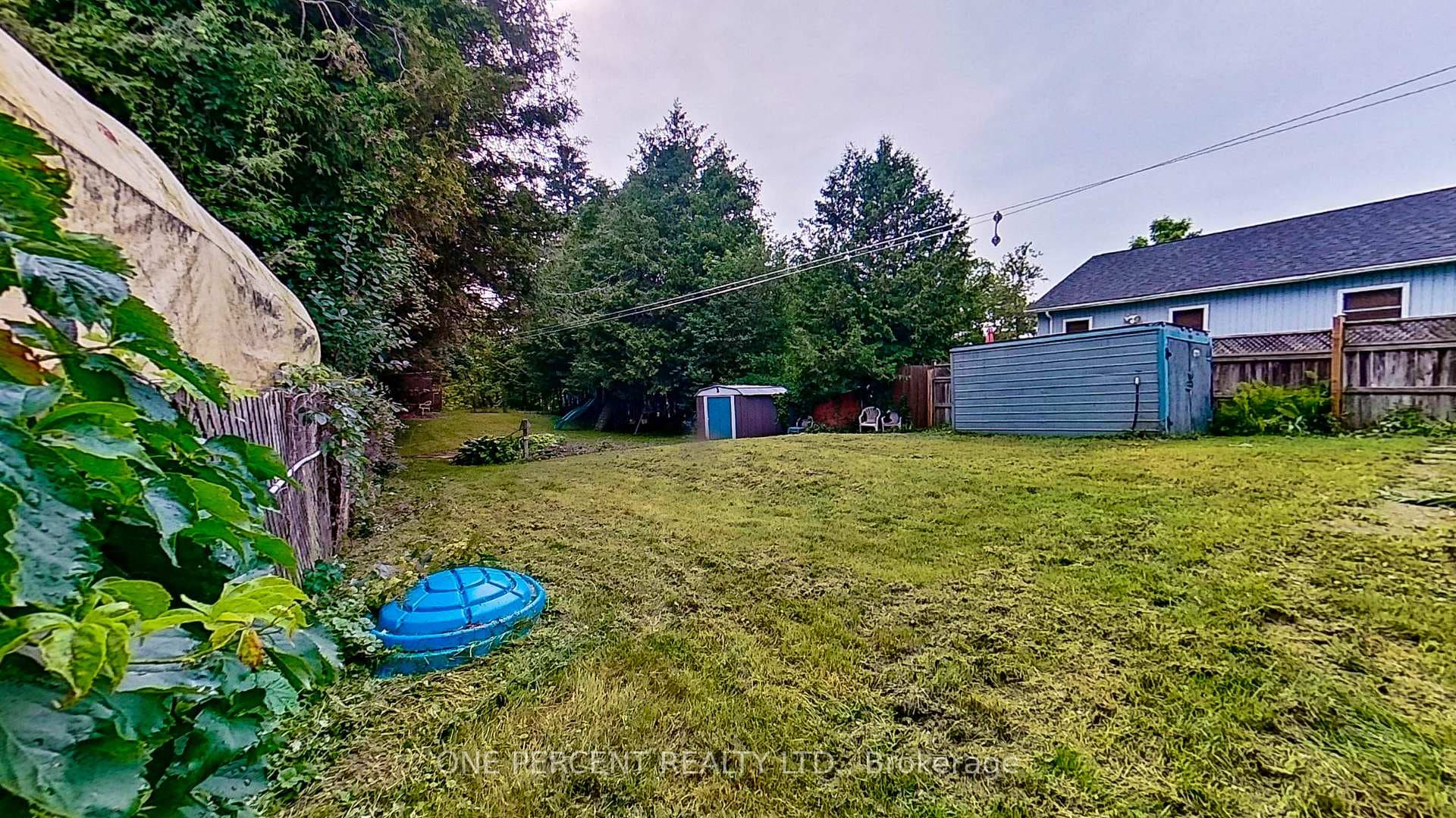 568 Amos Street photo 38