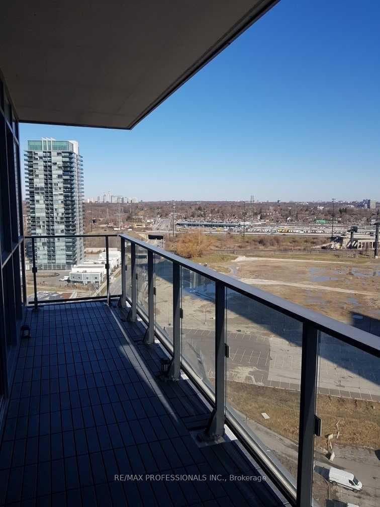 2200 Lake Shore Boulevard Unit 2107 photo 21
