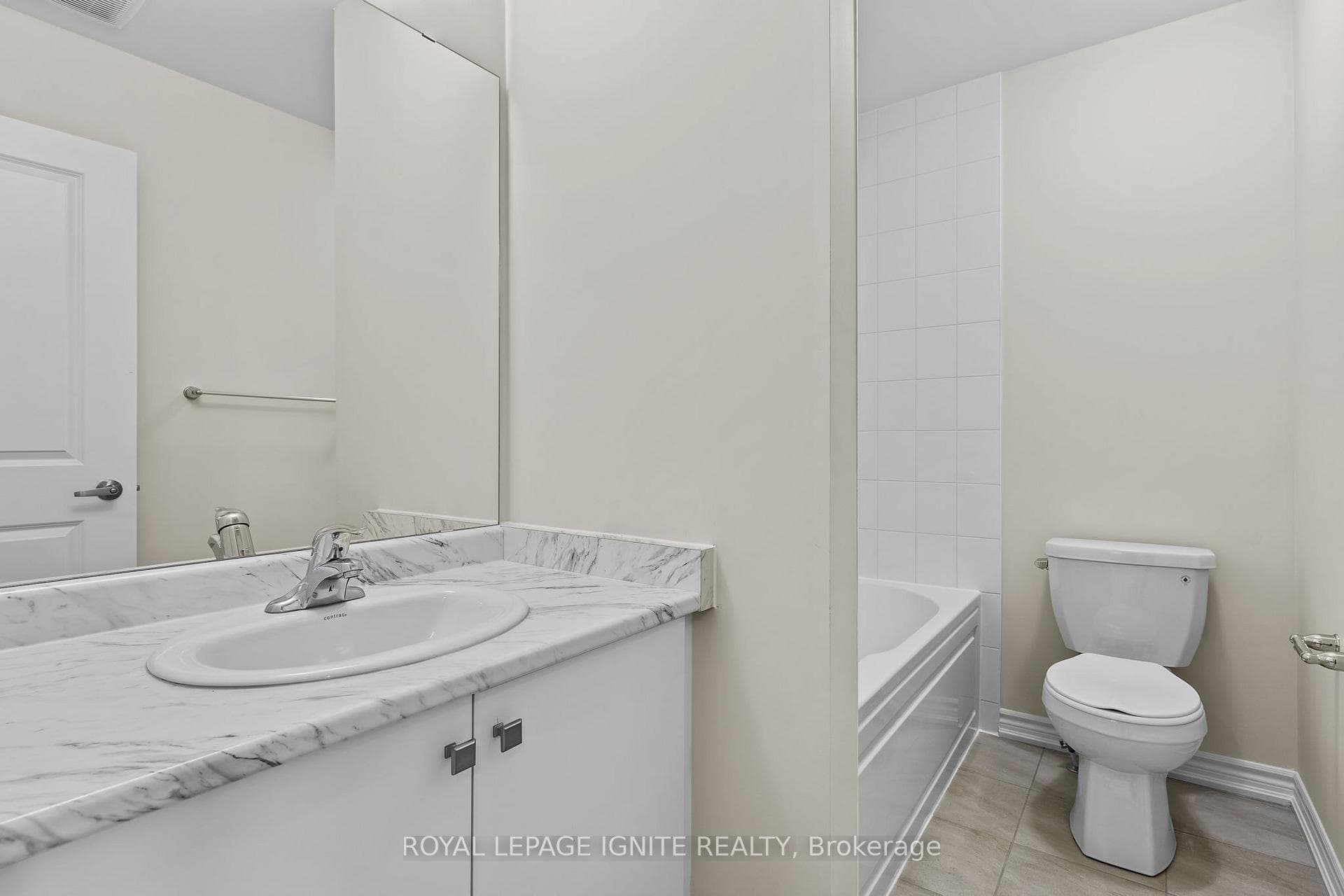 382 Barker Parkway photo 16
