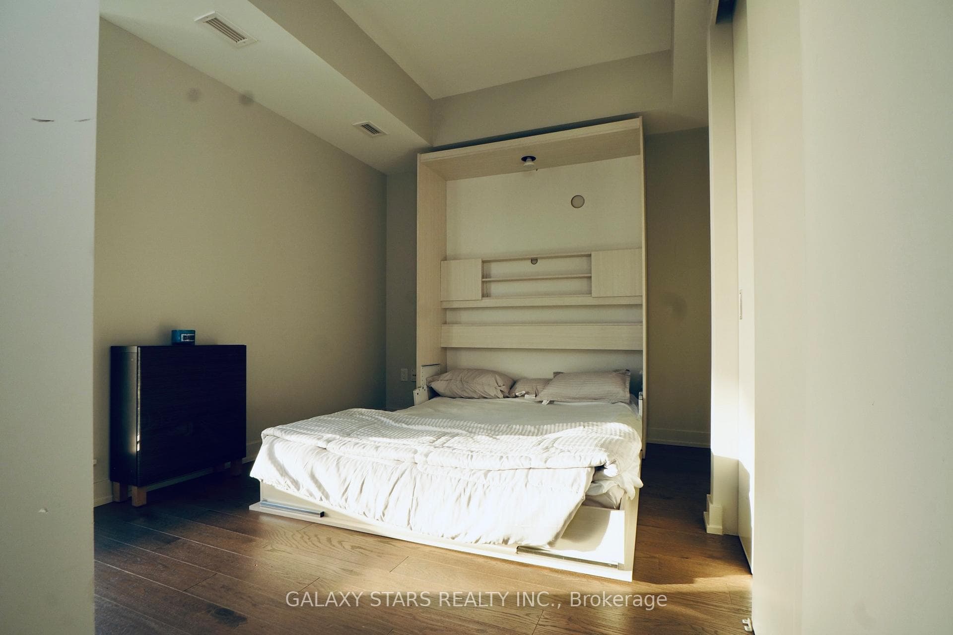 101 Queen Street Unit 1109 photo 8