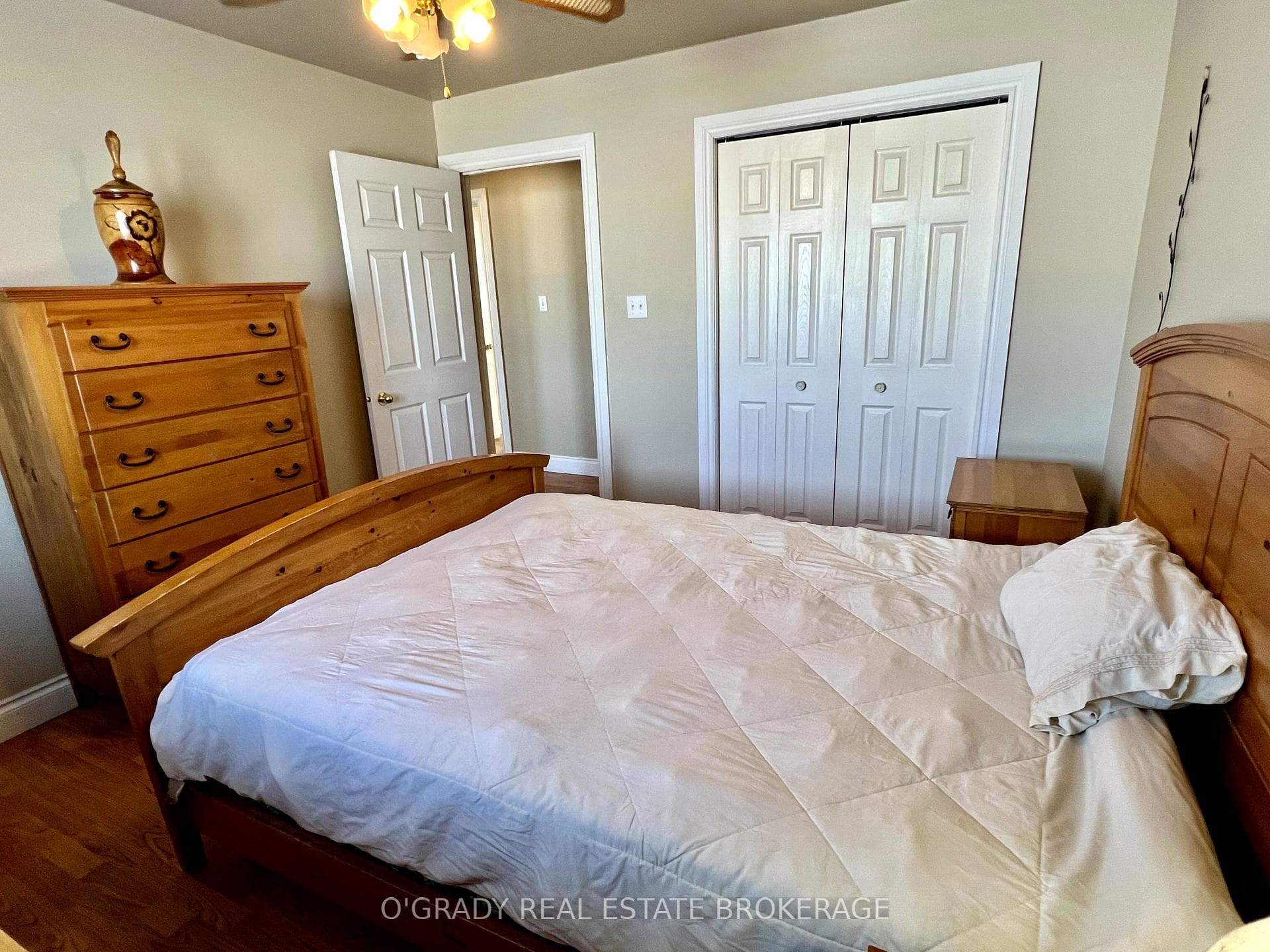 1868 Merwin Lane photo 20