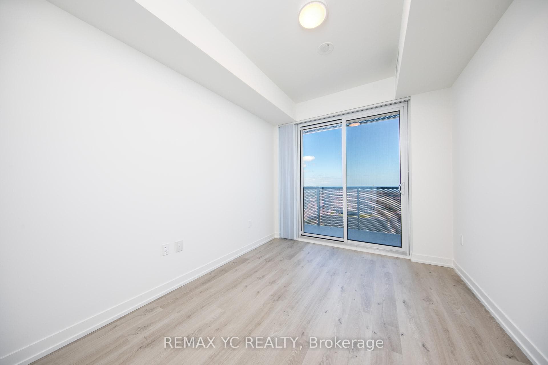 138 Downes Street Unit 6606 photo 15