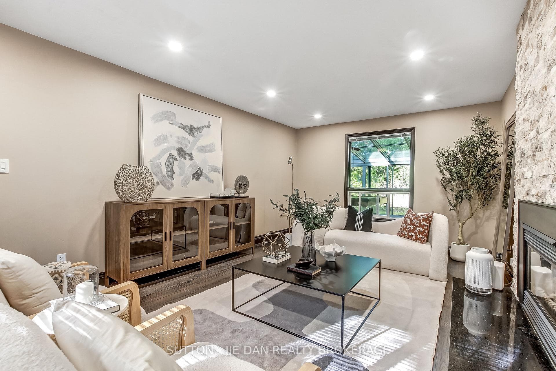 260 Chesham Avenue photo 3