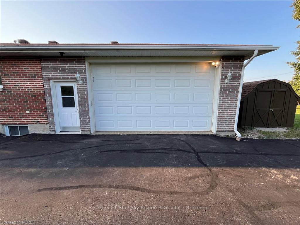 224 LEE Avenue photo 25