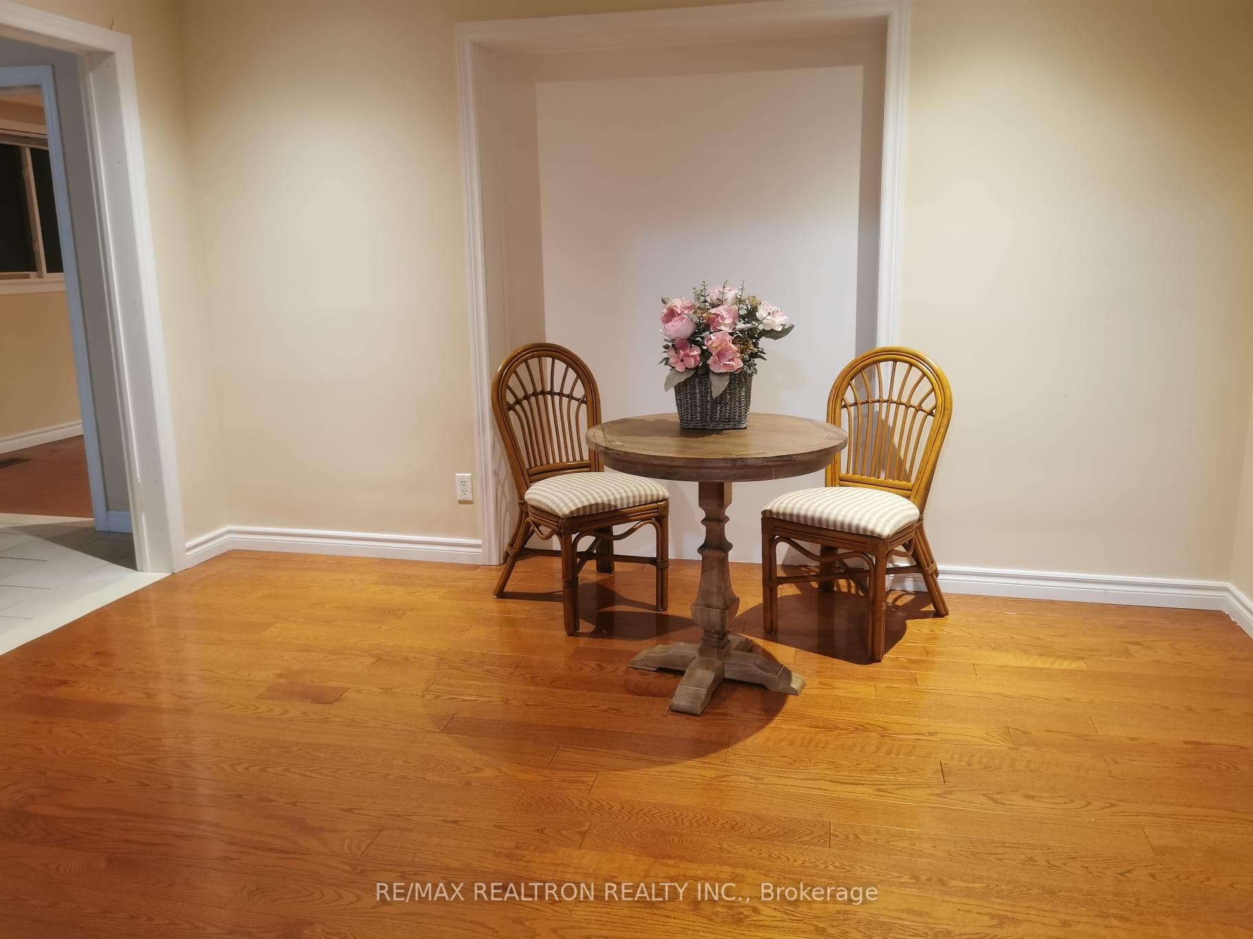 328 Spring Garden Avenue photo 5