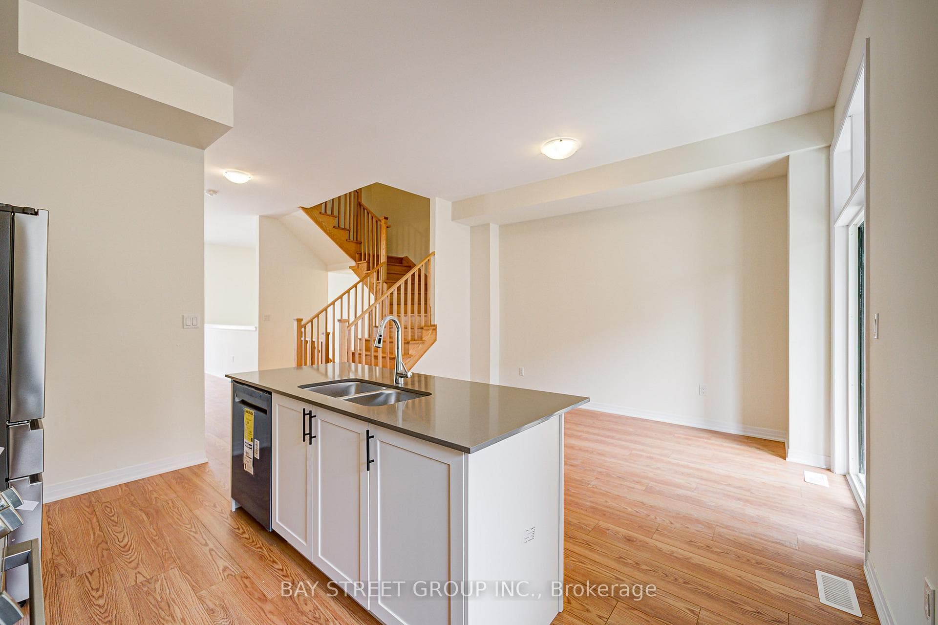 60 Seine Lane photo 15