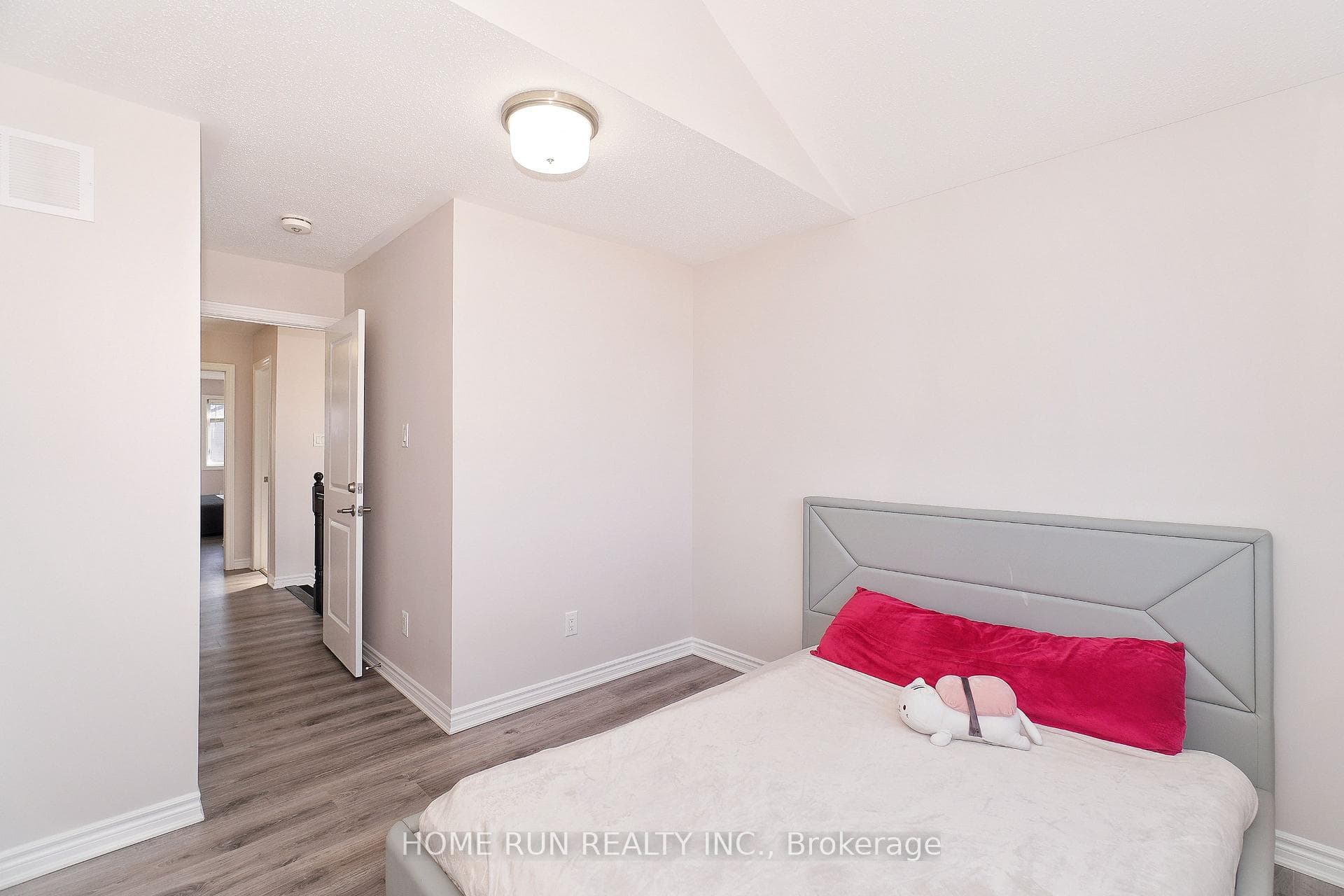 572 COPE Drive photo 31