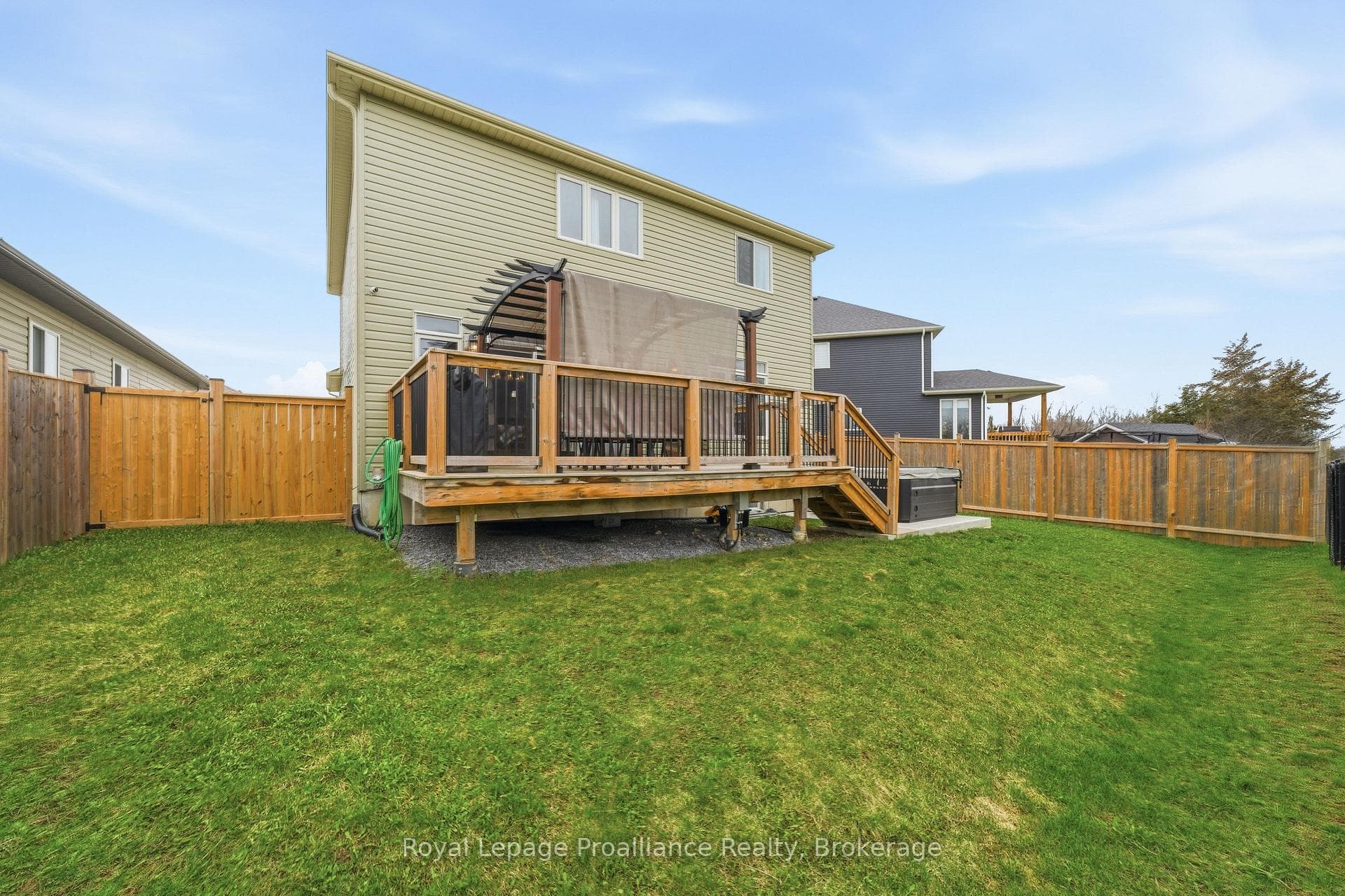 38 Redwood Drive photo 46