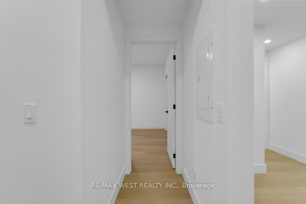 661 Winona Drive Unit A photo 11