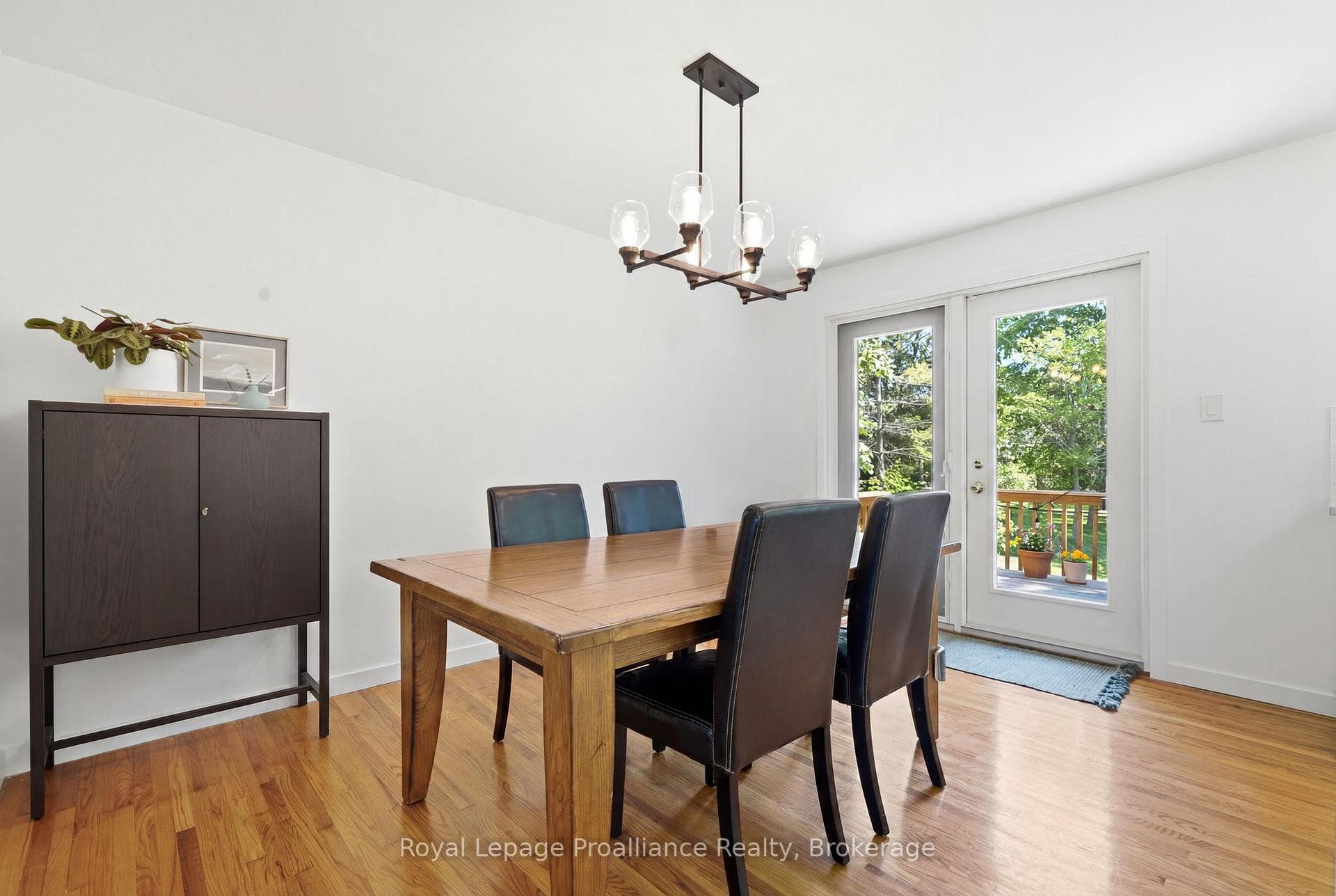 41 WALTER Avenue photo 13