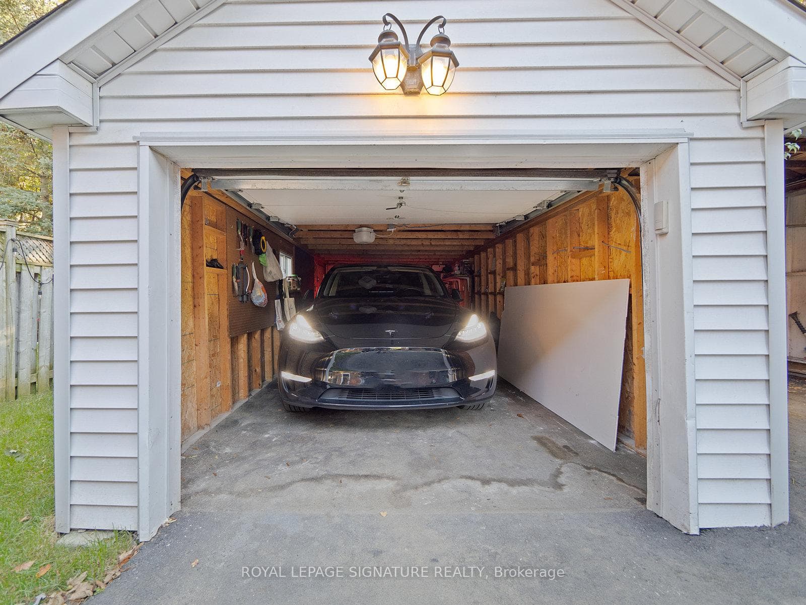 21 Glengarry Avenue photo 36