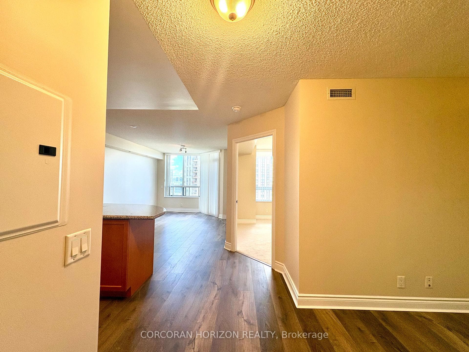 78 Harrison Garden Boulevard Unit 1006 photo 4