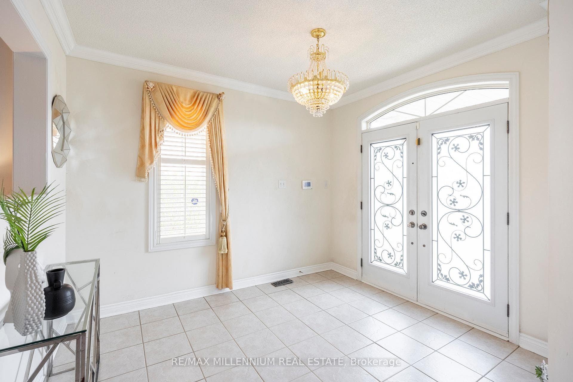 81 Nobbs Drive photo 5