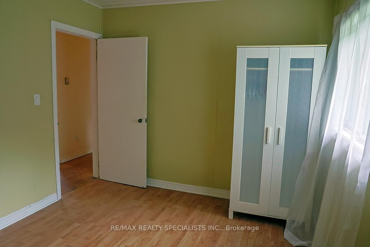 32 Maple Avenue photo 15