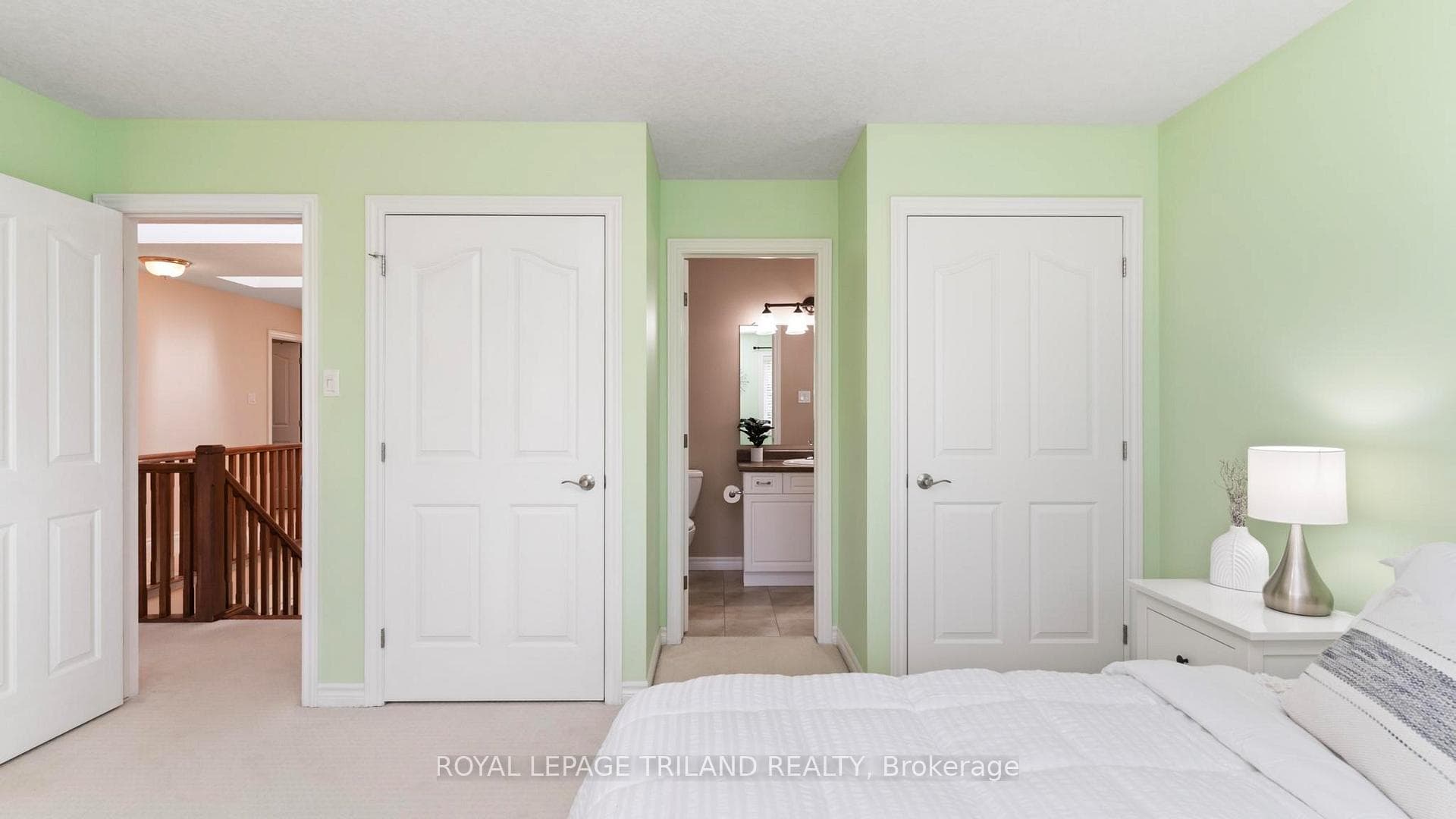 55 Ambleside Drive photo 29