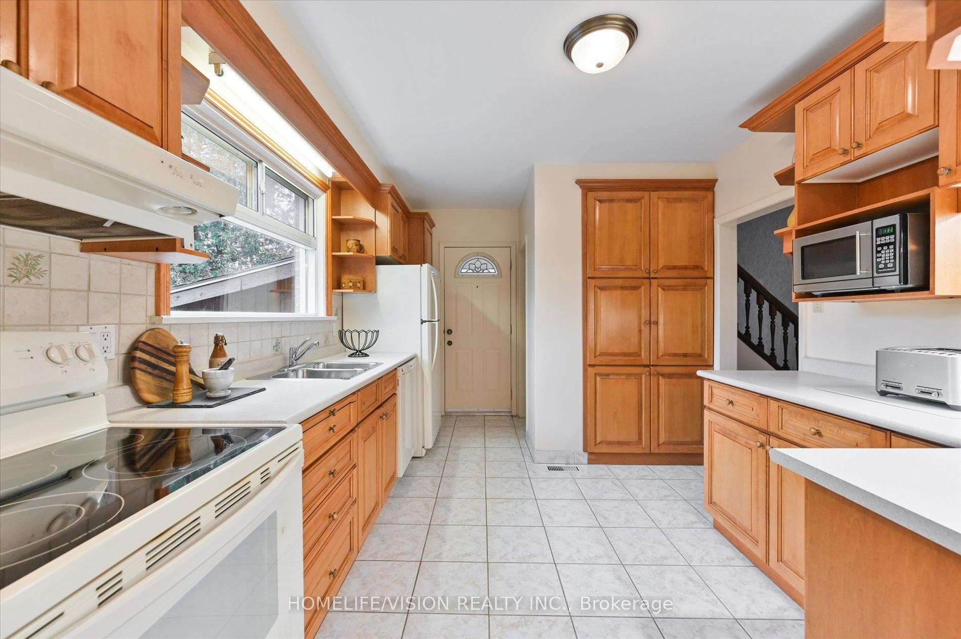 6 Haileybury Drive photo 12