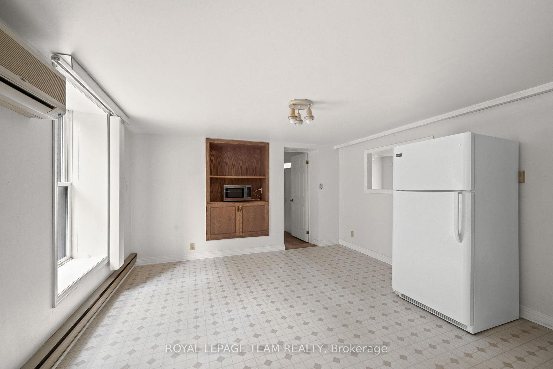634 Elgin Street photo 14