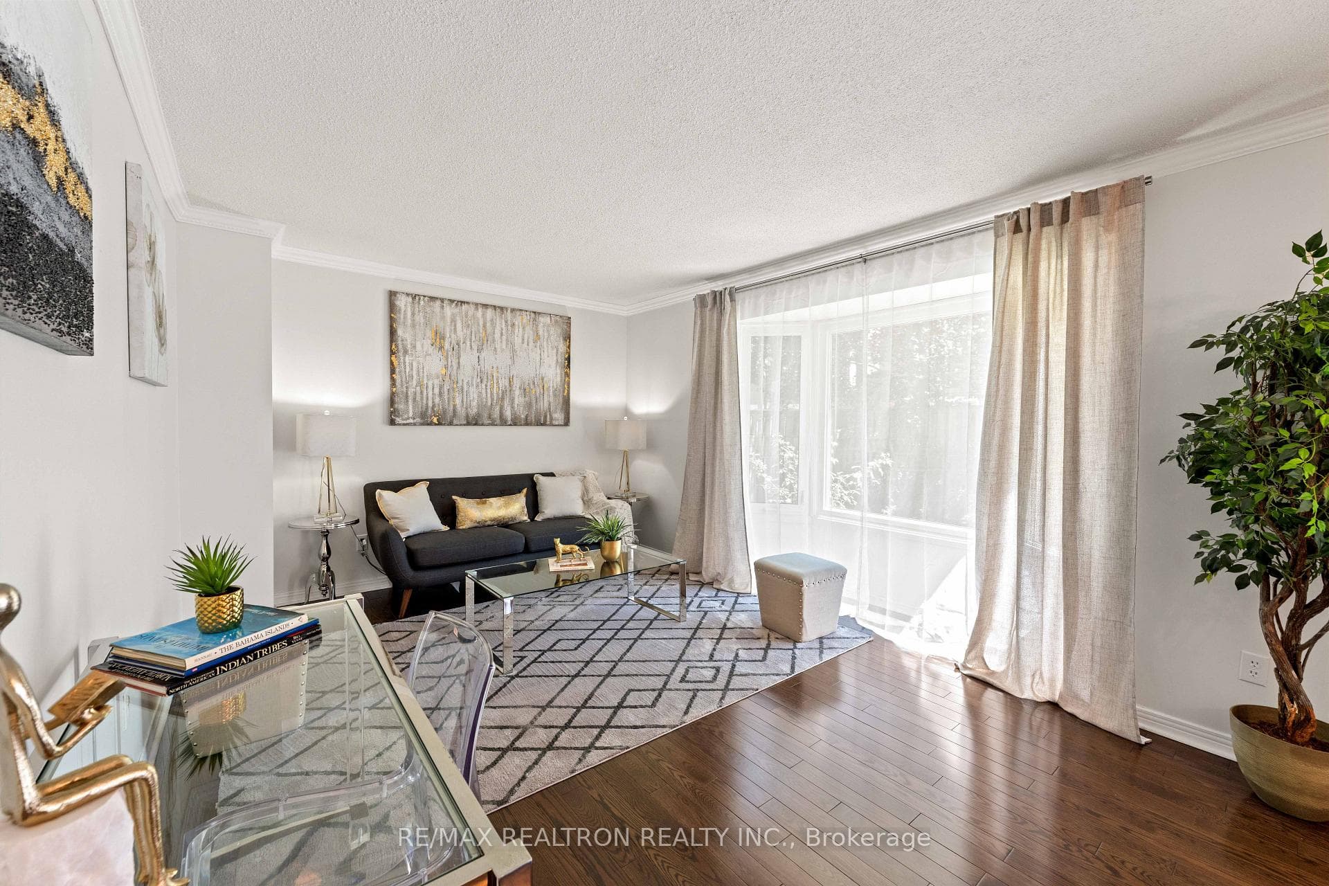 143 Spring Gate Boulevard photo 17