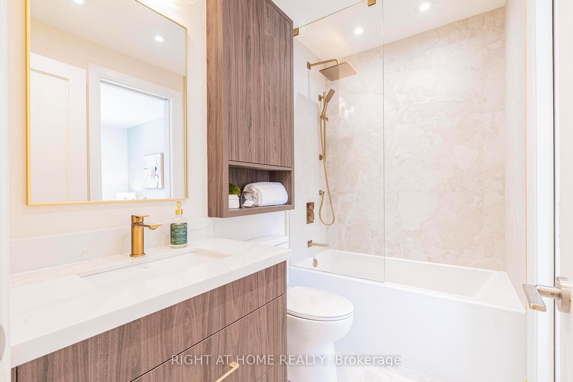138 Winona Drive photo 17