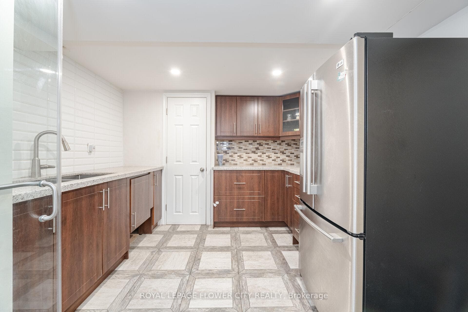47 Burgby Avenue photo 45
