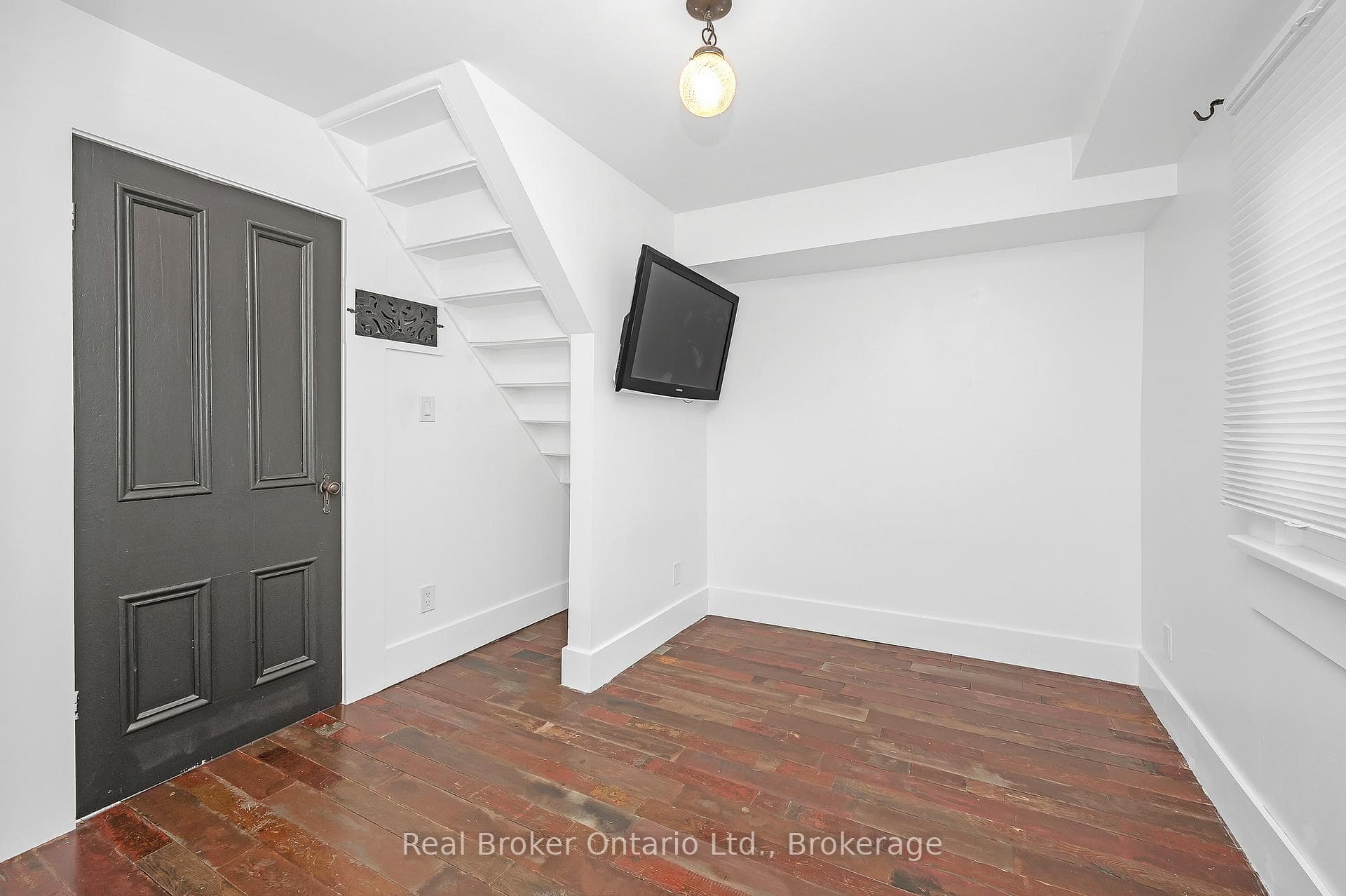 191 Gilmore Road photo 10