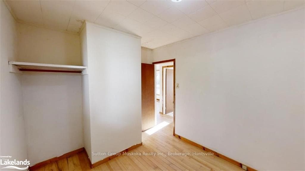 16 HERMAN Avenue photo 12