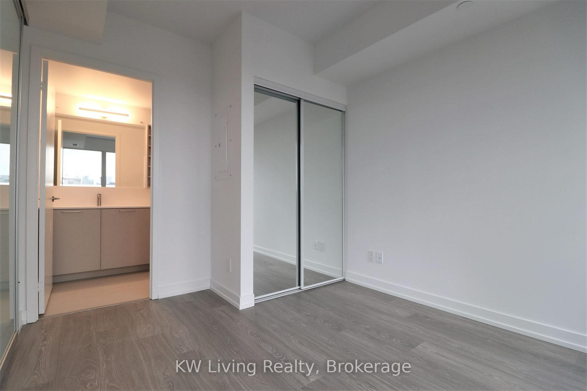 19 Western Battery Road Unit 3120 photo 12