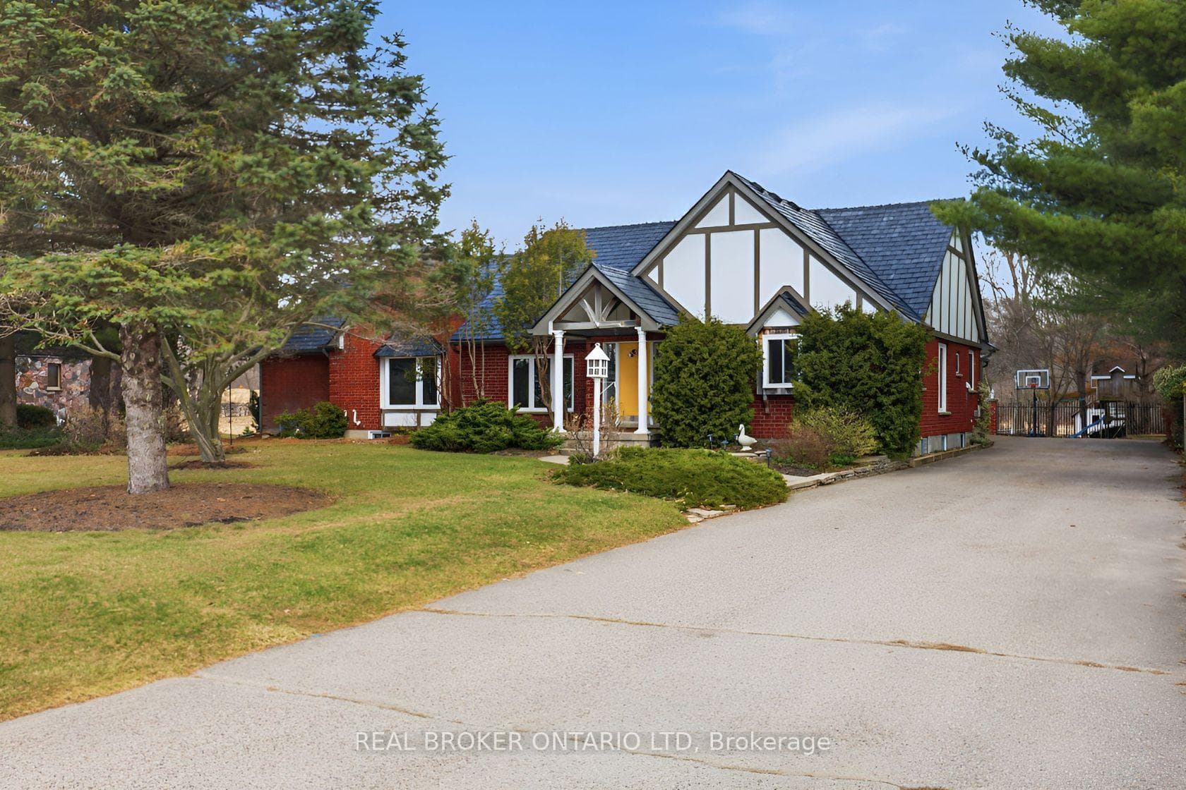 6152 Bostwick Road photo 1