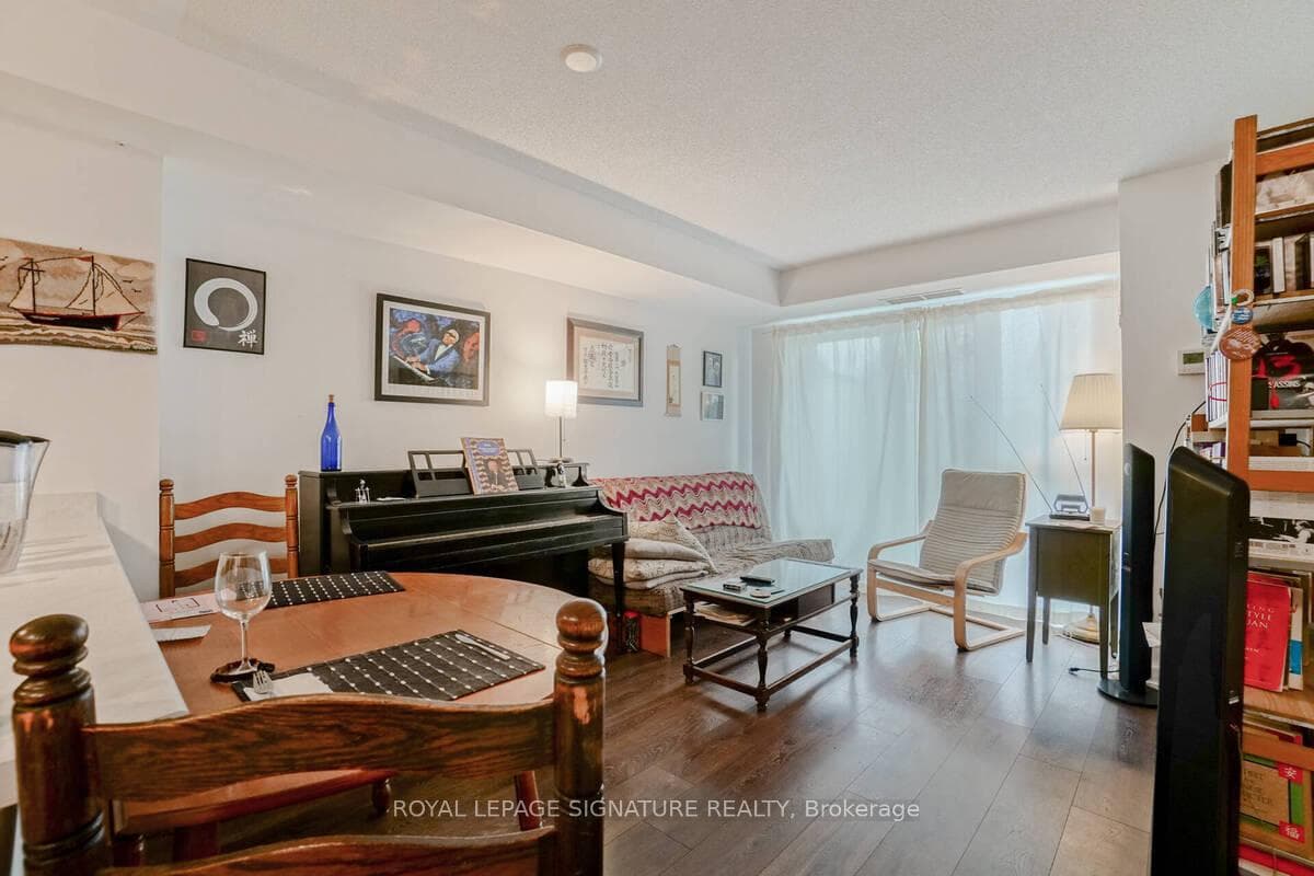 8 Trent Avenue Unit 321 photo 15