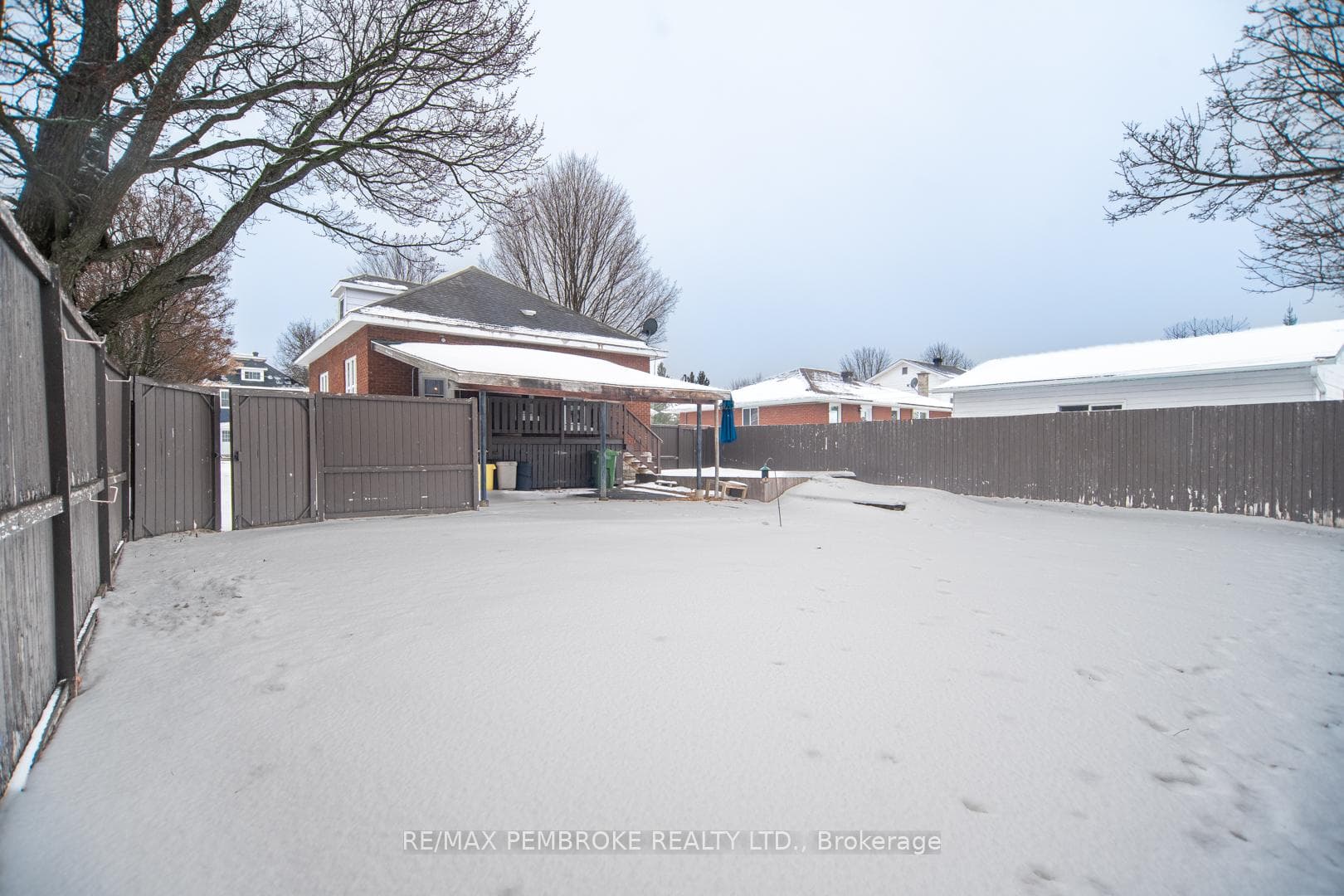 359 Metcalfe Street photo 26