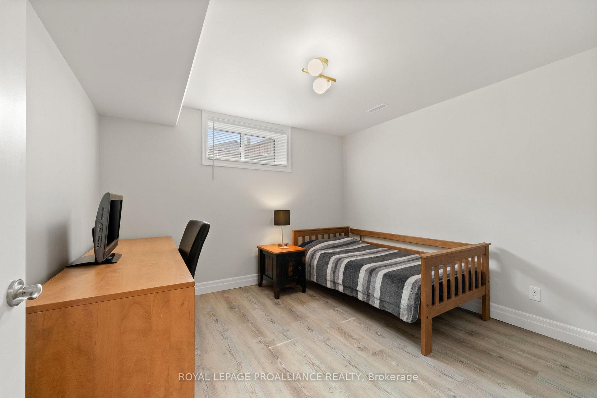 78 Essex Drive photo 34