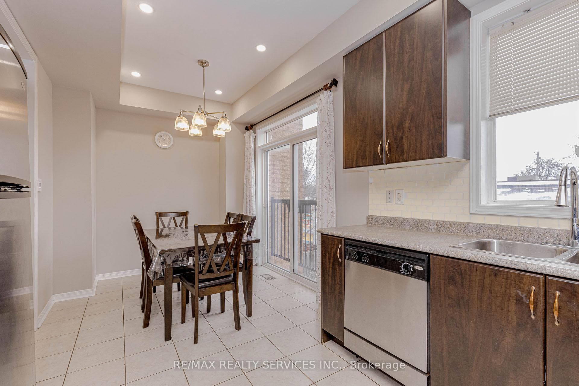 47 Curran Hall Crescent photo 14