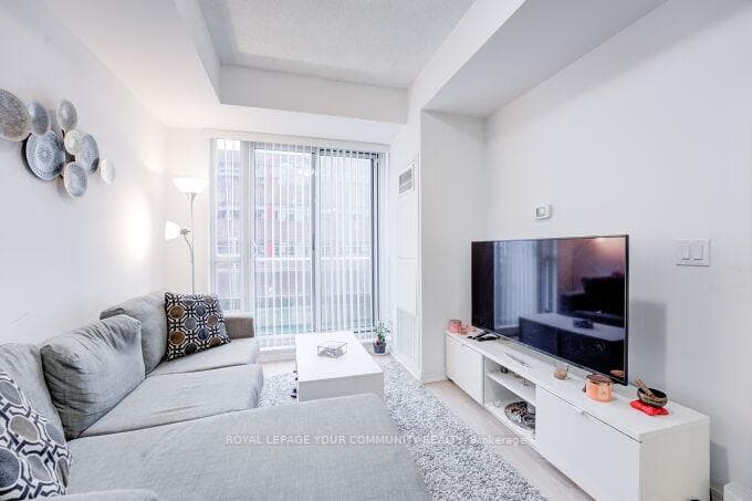 9201 Yonge Street Unit 202 photo 15
